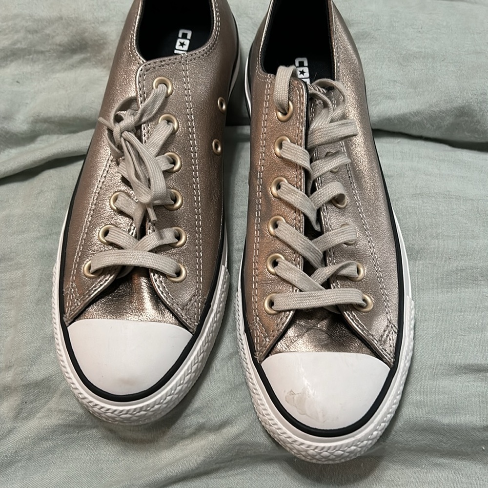 Converse - Picture 2 of 3